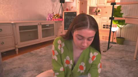Lillian online show from April 14, 2026, 3:23 am