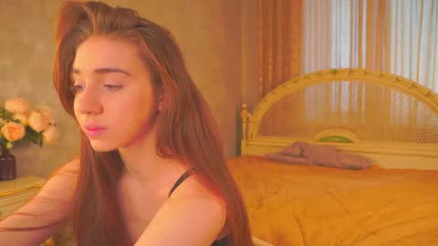 Lillian online show from April 23, 2026, 3:30 am