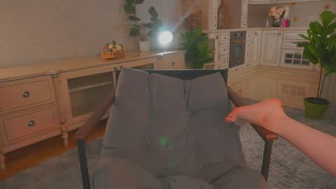 Lillian online show from May 7, 2026, 3:23 am