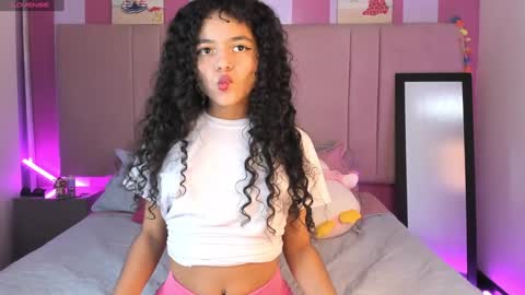  Winnifer Gonzalez  online show from December 13, 2024, 5:16 am