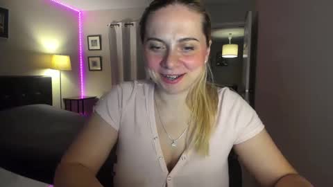 Snapshot of winter_miracle chatting on September 20, 2025, 6:47 am Winter Miracle online show from September 20, 2025, 6:47 am