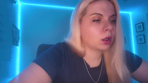 Snapshot of winter_miracle chatting on January 12, 2026, 8:08 am Winter Miracle online show from January 12, 2026, 8:08 am