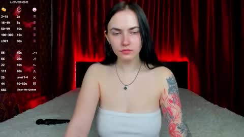 Snapshot of witch_baby_ chatting on March 5, 2026, 7:37 am Kira online show from March 5, 2026, 7:37 am
