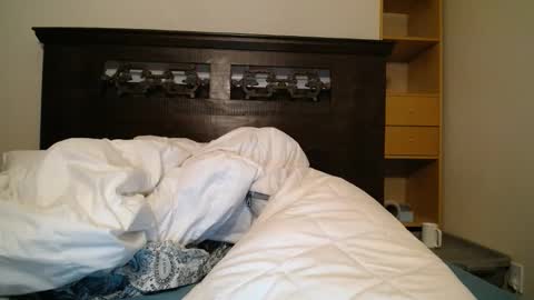 Annie online show from December 4, 2025, 8:45 am