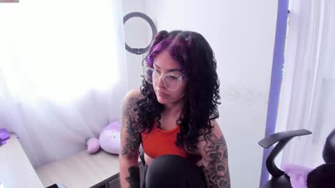     Luna Violeta  A r t i s t  online show from January 30, 2025, 4:24 pm
