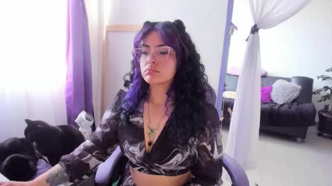     Luna Violeta  A r t i s t  online show from October 2, 2025, 9:00 pm