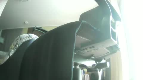 wixer1970 online show from November 1, 2025, 12:18 pm