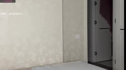 Wlademar online show from November 12, 2025, 5:46 pm