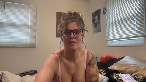 Snapshot of wldntulik2no chatting on February 6, 2025, 5:09 pm Moth online show from February 6, 2025, 5:09 pm