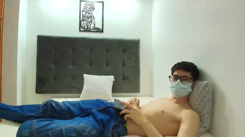  W O L F  online show from January 30, 2025, 11:44 am