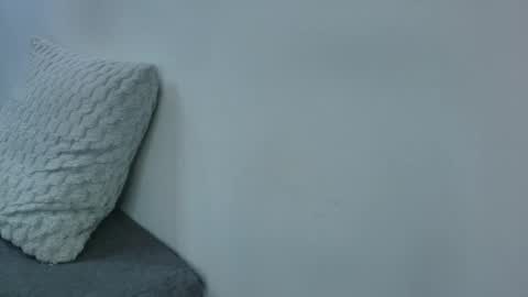  W O L F  online show from March 10, 2025, 2:48 pm