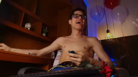  W O L F  online show from September 19, 2025, 12:28 pm