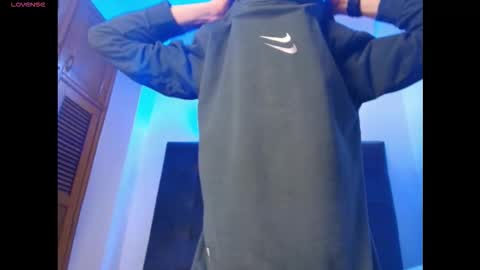  W O L F  online show from September 26, 2025, 11:58 am