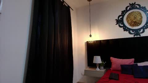  W O L F  online show from April 7, 2026, 11:21 am