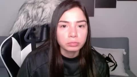 Snapshot of wolfs_daughter chatting on January 4, 2025, 3:07 am Alex online show from January 4, 2025, 3:07 am