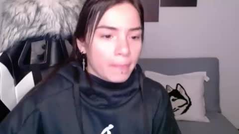 Snapshot of wolfs_daughter chatting on January 23, 2025, 2:33 am Alex online show from January 23, 2025, 2:33 am