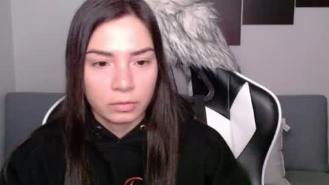 Snapshot of wolfs_daughter chatting on February 11, 2025, 2:35 am Alex online show from February 11, 2025, 2:35 am