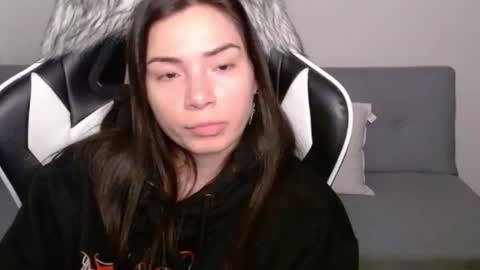 Snapshot of wolfs_daughter chatting on February 26, 2025, 4:47 am Alex online show from February 26, 2025, 4:47 am