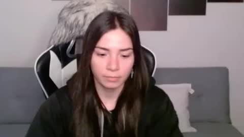 Snapshot of wolfs_daughter chatting on March 12, 2025, 2:09 am Alex online show from March 12, 2025, 2:09 am