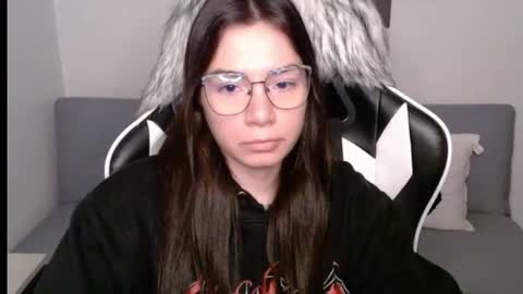 Snapshot of wolfs_daughter chatting on September 11, 2025, 2:22 am Alex online show from September 11, 2025, 2:22 am