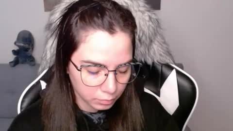 Snapshot of wolfs_daughter chatting on January 12, 2026, 1:22 am Alex online show from January 12, 2026, 1:22 am