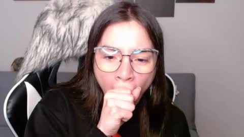 Snapshot of wolfs_daughter chatting on February 3, 2026, 2:10 am Alex online show from February 3, 2026, 2:10 am