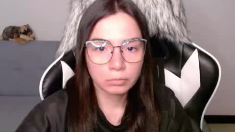 Snapshot of wolfs_daughter chatting on February 7, 2026, 2:37 am Alex online show from February 7, 2026, 2:37 am