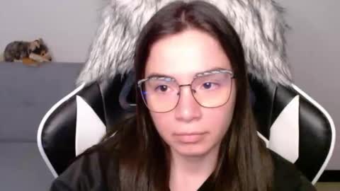 Snapshot of wolfs_daughter chatting on February 8, 2026, 2:04 am Alex online show from February 8, 2026, 2:04 am