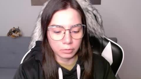 Snapshot of wolfs_daughter chatting on February 24, 2026, 2:09 am Alex online show from February 24, 2026, 2:09 am