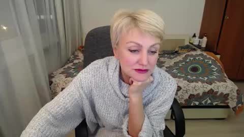 Snapshot of women_pleasures chatting on February 3, 2025, 8:03 pm women_pleasures online show from February 3, 2025, 8:03 pm