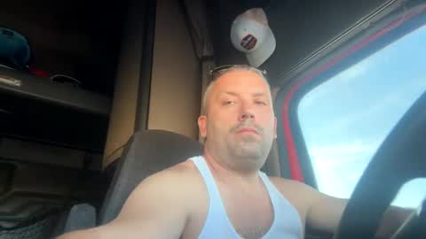 Snapshot of womenlovememan chatting on December 21, 2024, 10:30 pm Ryan online show from December 21, 2024, 10:30 pm