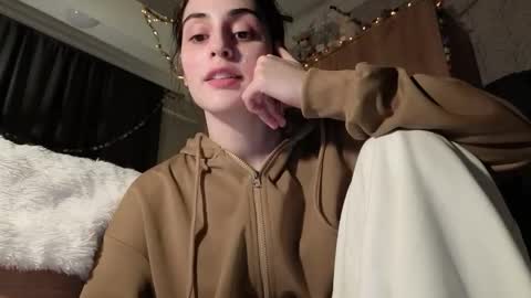 Stia online show from January 19, 2026, 2:32 pm