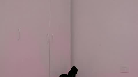 Amalia online show from March 6, 2025, 4:38 pm