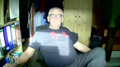 Snapshot of wonneprop10 chatting on February 23, 2025, 1:42 pm Always Horny online show from February 23, 2025, 1:42 pm