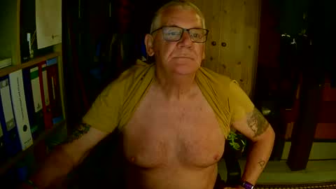 Snapshot of wonneprop10 chatting on September 14, 2025, 5:01 pm Always Horny online show from September 14, 2025, 5:01 pm