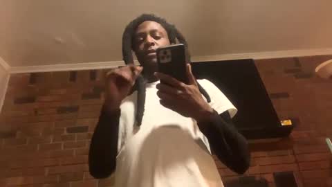 Woodpipe69 online show from March 5, 2025, 12:44 pm