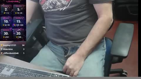 woodworker6473 online show from February 17, 2025, 2:04 pm