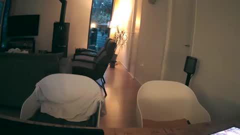 woodwurm and Snoeske online show from February 6, 2026, 7:02 am