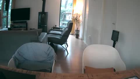 Snapshot of woodwurm chatting on March 28, 2026, 6:13 am woodwurm and Snoeske online show from March 28, 2026, 6:13 am