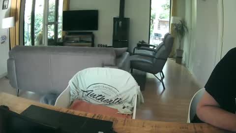 Snapshot of woodwurm chatting on May 16, 2026, 6:54 am woodwurm and Snoeske online show from May 16, 2026, 6:54 am