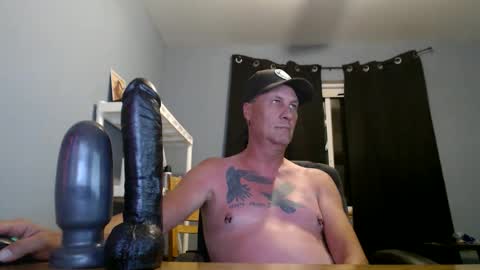 Snapshot of woody1nut chatting on June 7, 2026, 5:33 am Woody online show from June 7, 2026, 5:33 am