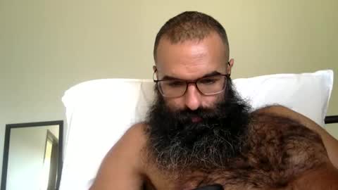 woof_wolf37 online show from November 6, 2025, 5:25 pm