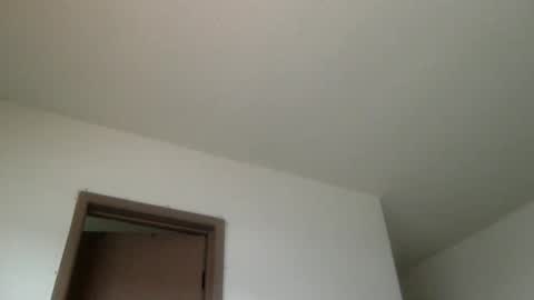 Snapshot of woof_wolf37 chatting on May 3, 2026, 4:24 pm woof_wolf37 online show from May 3, 2026, 4:24 pm