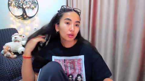 Snapshot of worldofkim chatting on February 17, 2026, 10:34 am dudetta Kim online show from February 17, 2026, 10:34 am