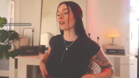 Brielle online show from January 23, 2025, 9:29 pm