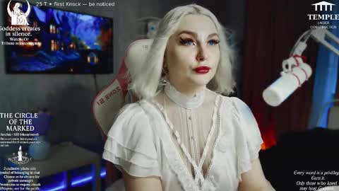 Snapshot of wounded_goddess chatting on October 24, 2025, 5:48 am Goddess Sophy online show from October 24, 2025, 5:48 am