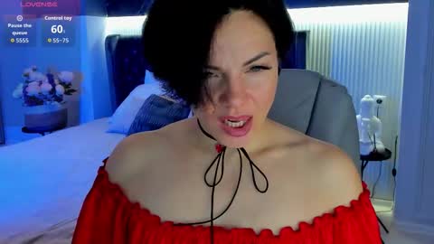 Maya online show from December 5, 2025, 1:03 am