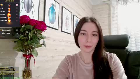 Snapshot of wow_porno_ chatting on March 12, 2025, 11:53 am Anna  online show from March 12, 2025, 11:53 am