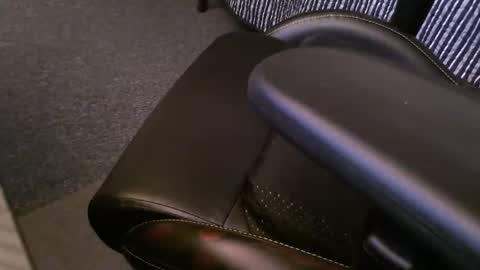 wrangleat0r online show from April 13, 2026, 11:54 pm