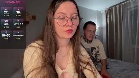 Snapshot of wwow_meow chatting on October 4, 2025, 3:21 pm Eric and Christine 3 online show from October 4, 2025, 3:21 pm